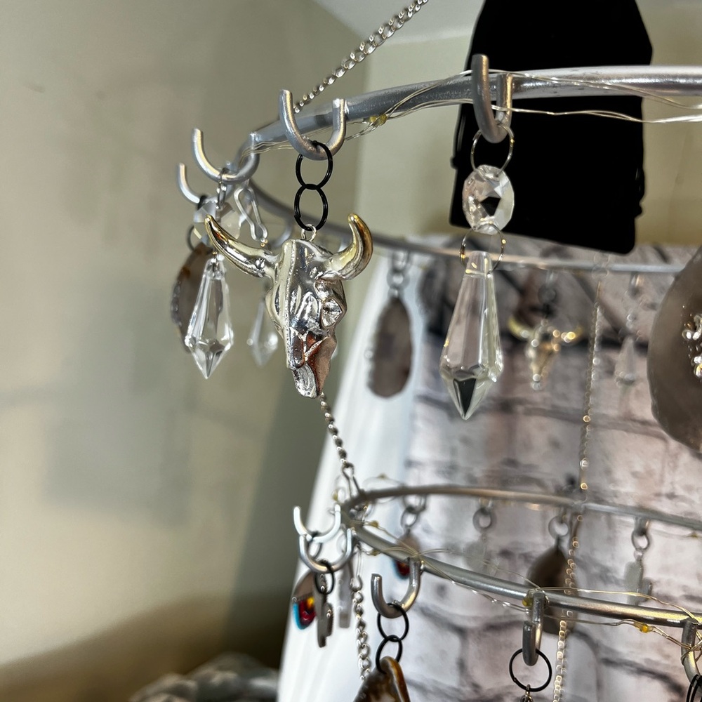 Grateful Dead themed Chandelier “ El Paso” - Picture 4 of 7